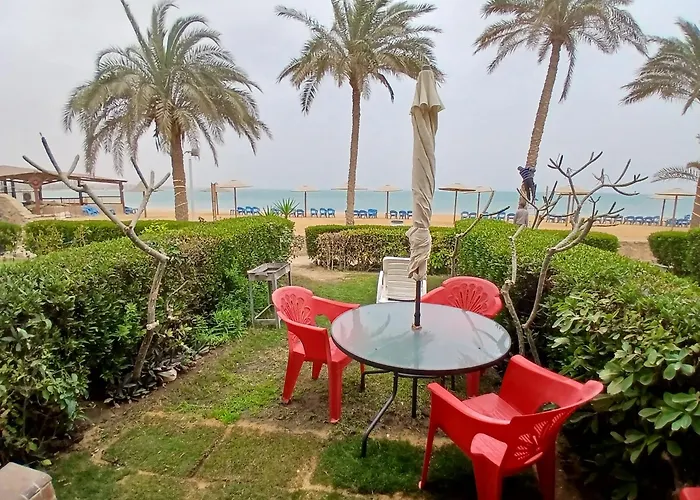 شالية العين السخنة قرية بيلاجيو عائلات صف اول على البحر *