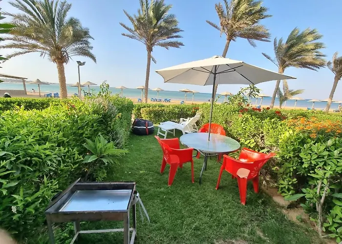 Resort شالية العين السخنة قرية بيلاجيو عائلات صف اول على البحر *