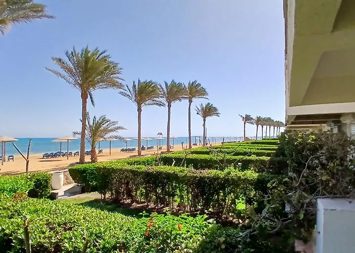 شالية العين السخنة قرية بيلاجيو عائلات صف اول على البحر Resort *
